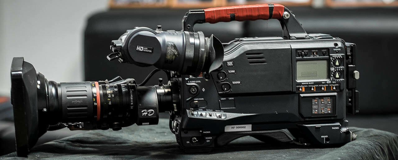Профессиональные видеокамеры с максимальным разрешением съемки 4608x2592 в Саратове
